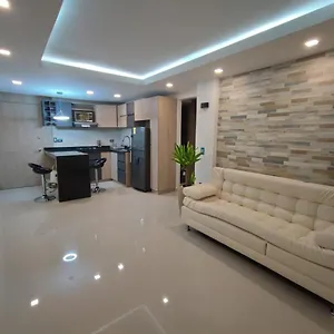 Apartamento Moderno El Laguito Junto Al Mar 705, Cartagena